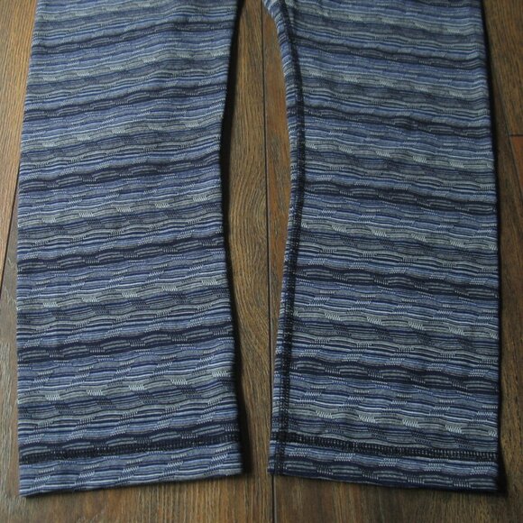 Lululemon High Rise Wunder Under Crop size 8 *EUC - Picture 5 of 12